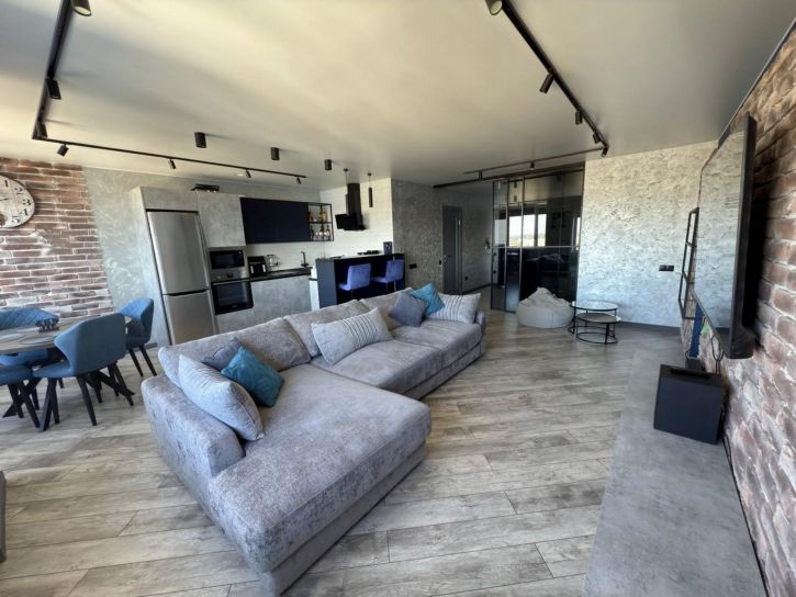 2-комн квартира Пристанская ул., 85