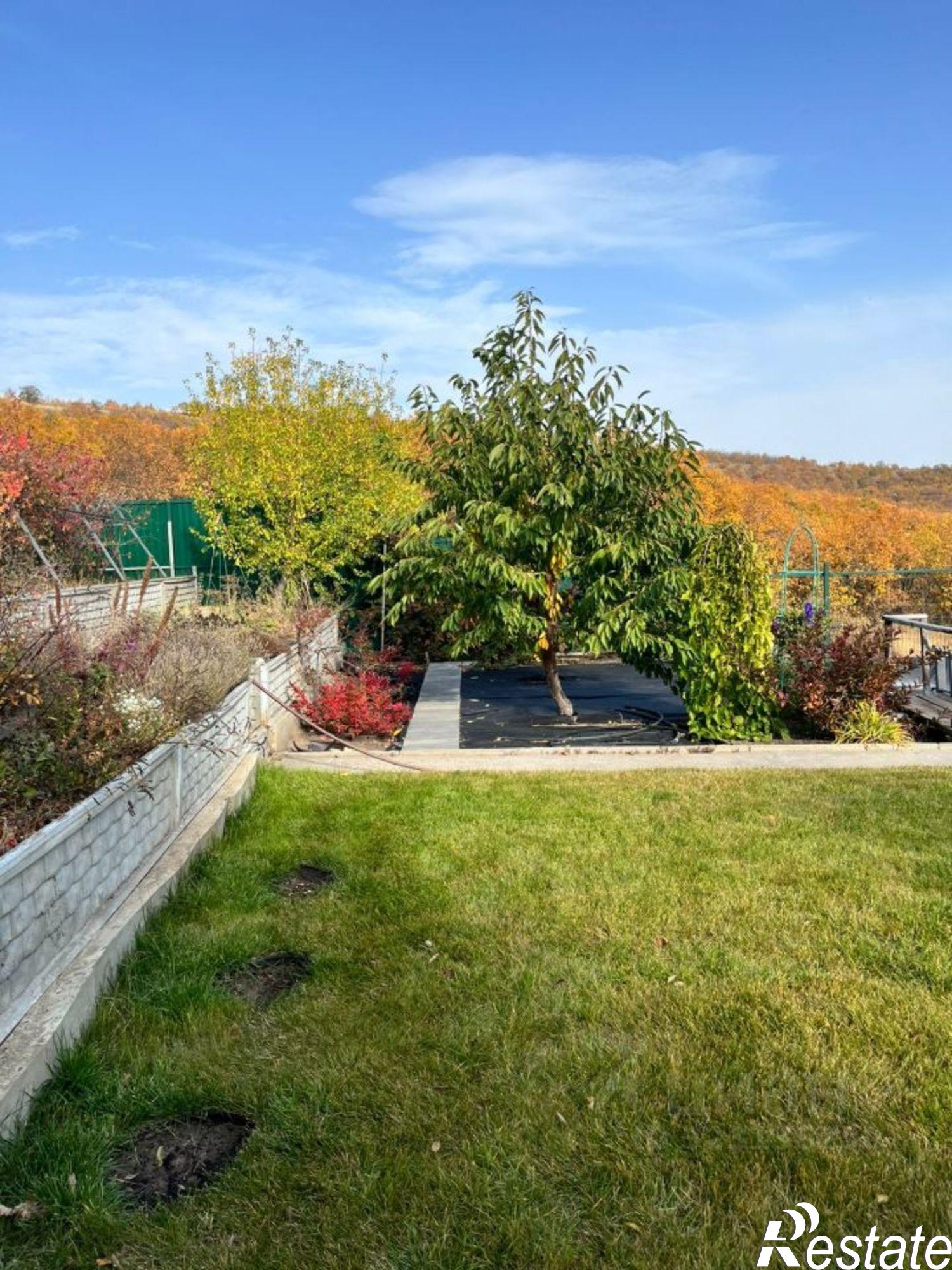 Купить дачу, дом, коттедж за 3 800 000 рублей на Саратов, СНТ Родничок-71