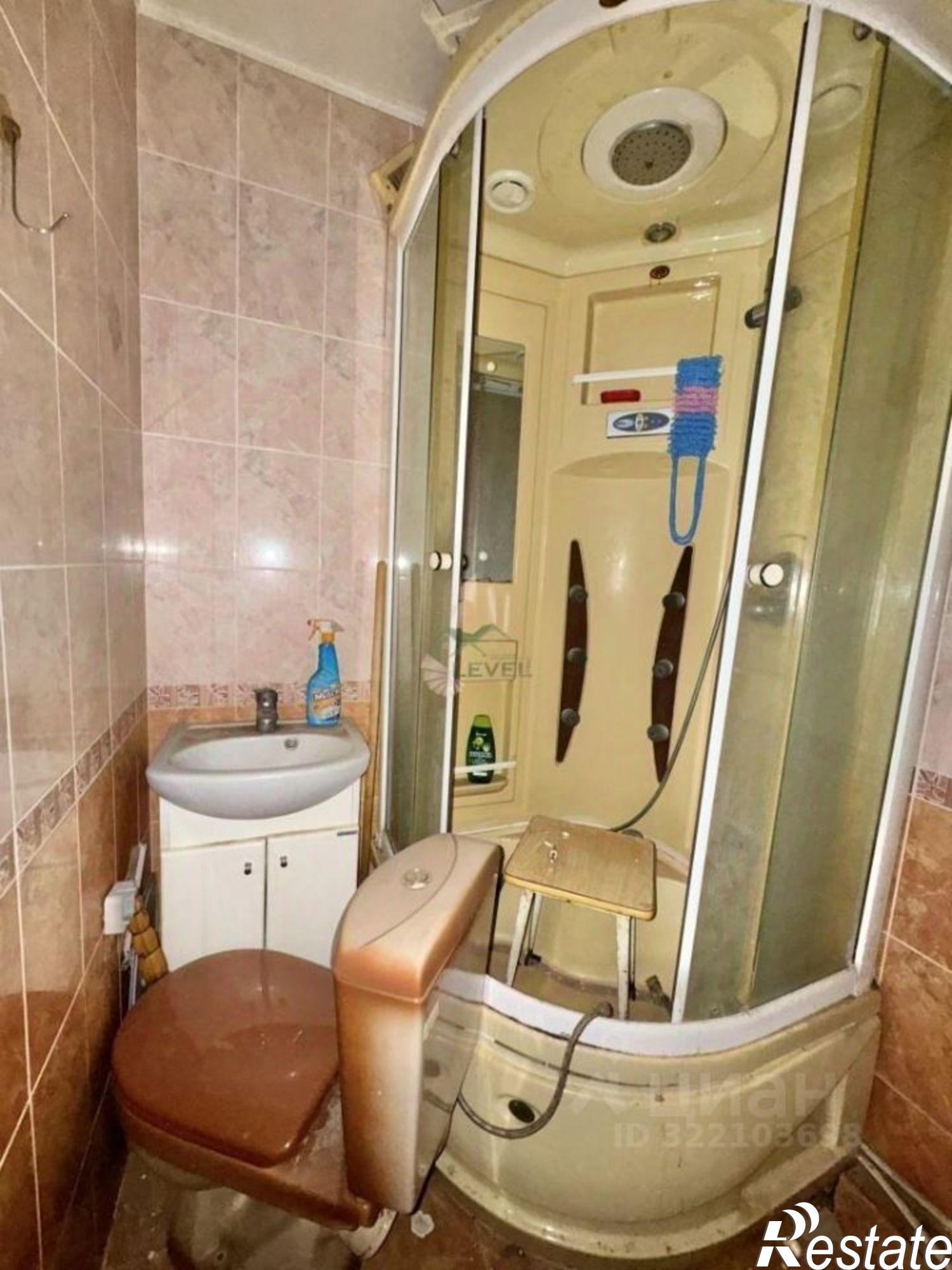 Купить квартиру за 2 190 000 рублей на пр-кт Строителей, 33