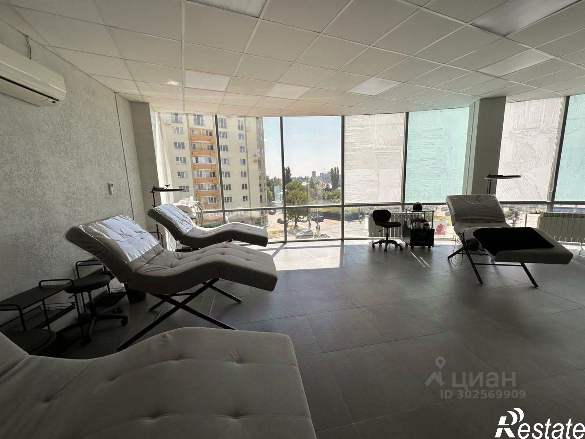 Купить офис, помещение под офис за 44 900 000 рублей на площадь Свободы, 9А