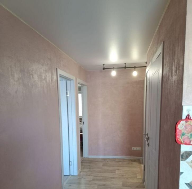 2-комн квартира в новом доме улица Энгельс-1