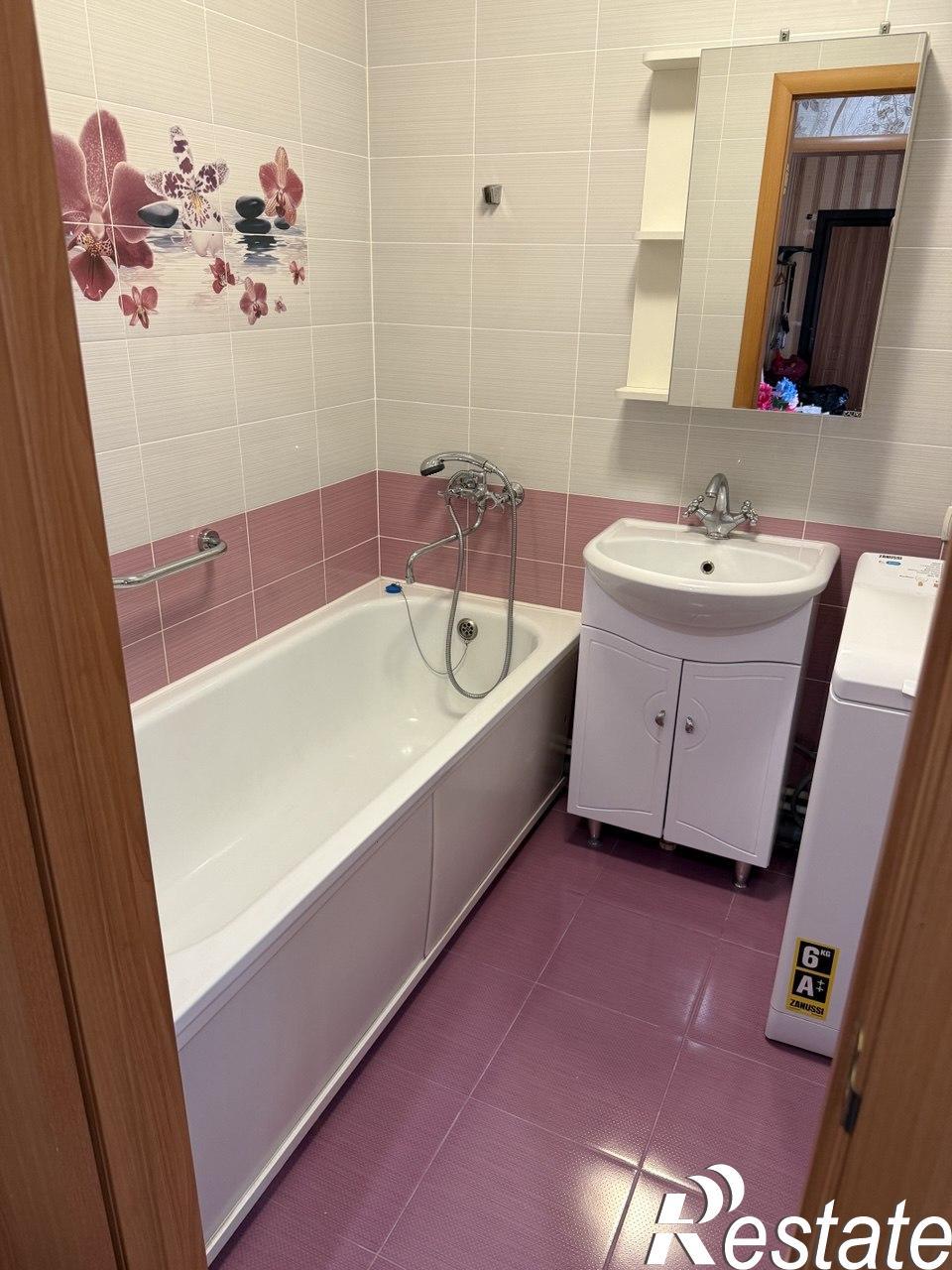 Купить квартиру за 4 500 000 рублей на Энгельс, ул. марины расковой , 10 Г