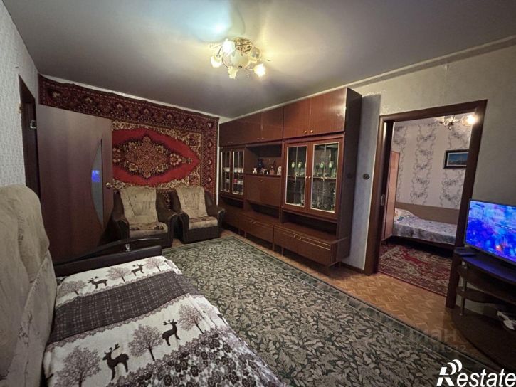 2-комн квартира 2-й микрорайон, 37