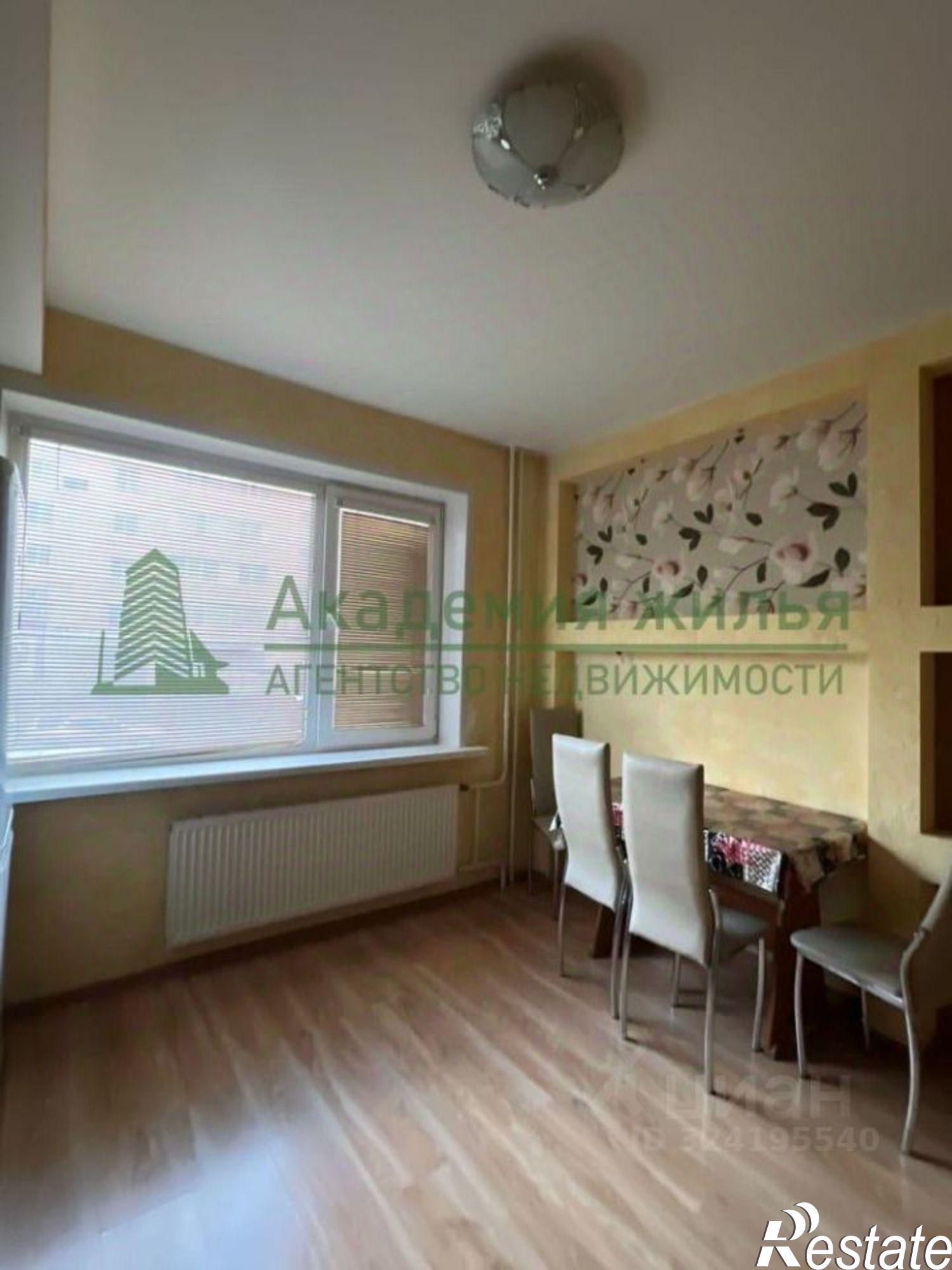 Сдать квартиру за 20 000 рублей на Саратов, улица им Батавина П.Ф.