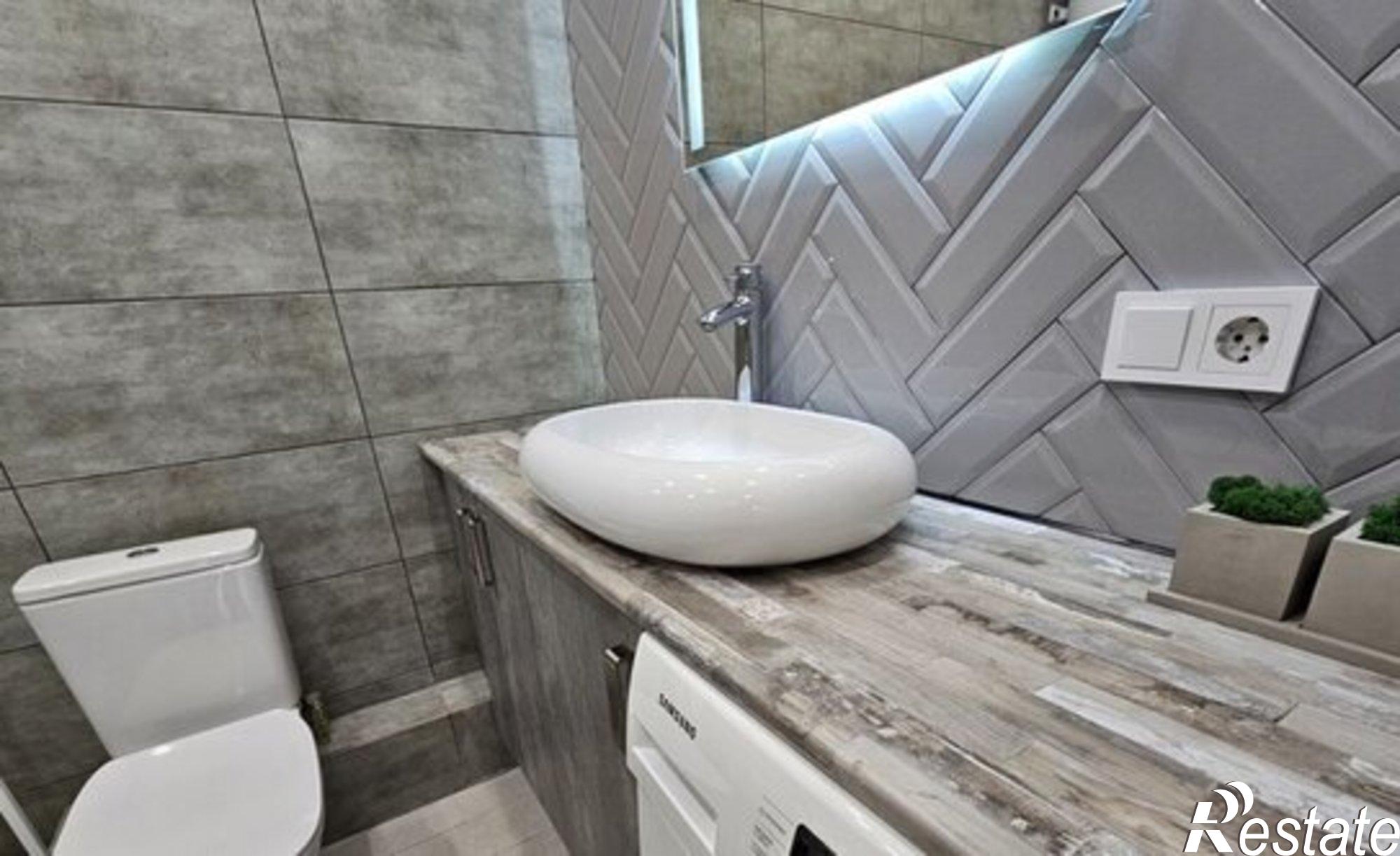 Купить квартиру за 6 400 000 рублей на ул Театральная, 11