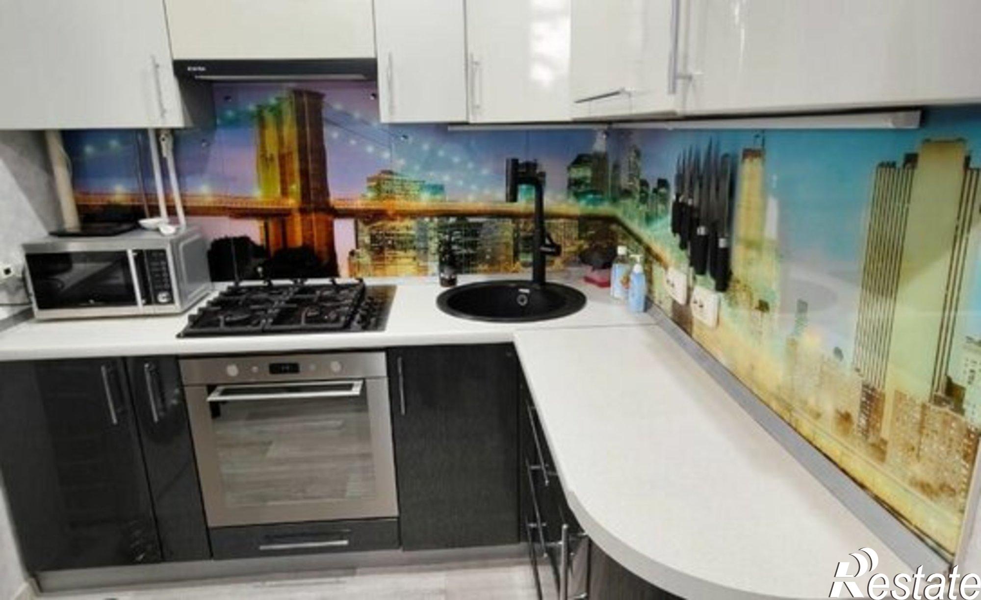 Купить квартиру за 4 500 000 рублей на Камышинская улица, 15А