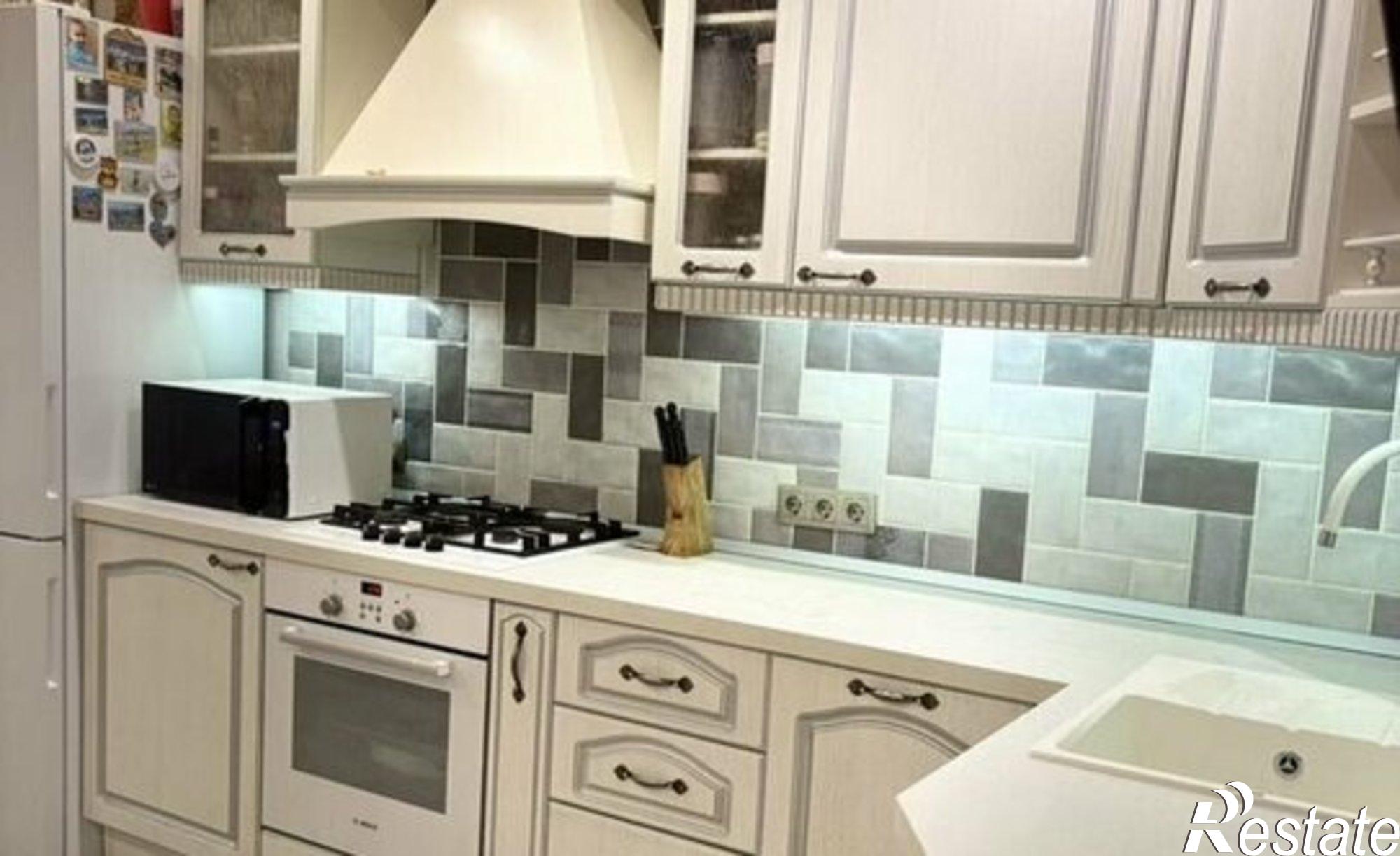 Купить квартиру за 6 700 000 рублей на Харьковская улица, 10