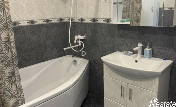 2-комн квартира ул Студенческая, 183е,  д. 183е