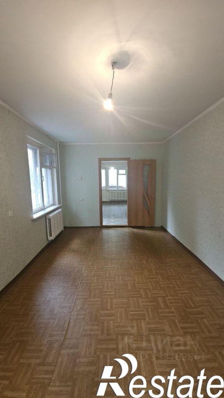 4-комн квартира улица Тельмана, 10,  д. 10